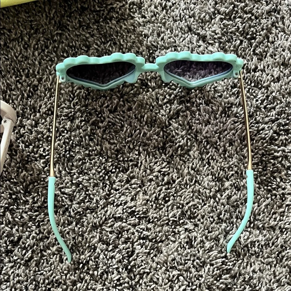 Heart-Shaped Kids Sunglasses Set with Case- 2 pairs